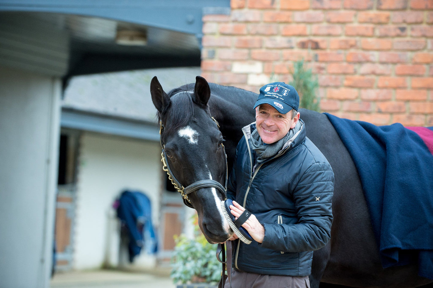 Alan Davies Mr. Glossy – Horse Finishing Brush for Ultimate Shine