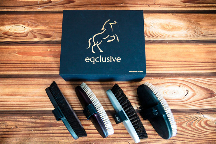 Eqclusive White/Grey/Coloured Horse Pack ©