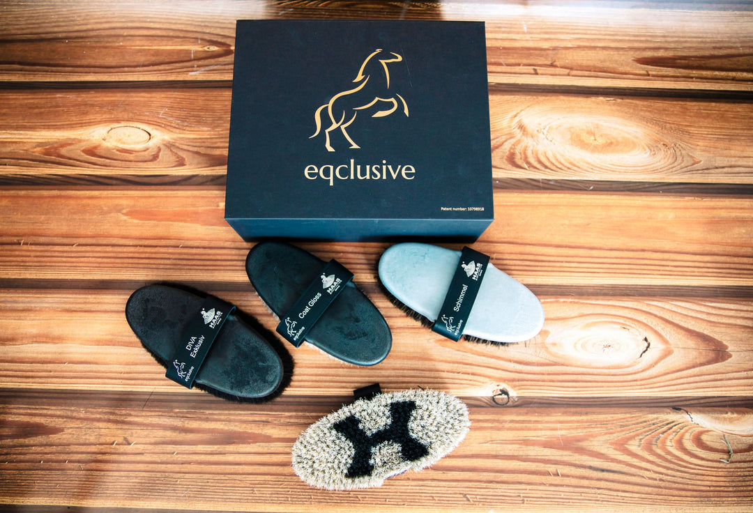 Eqclusive White/Grey/Coloured Horse Pack ©