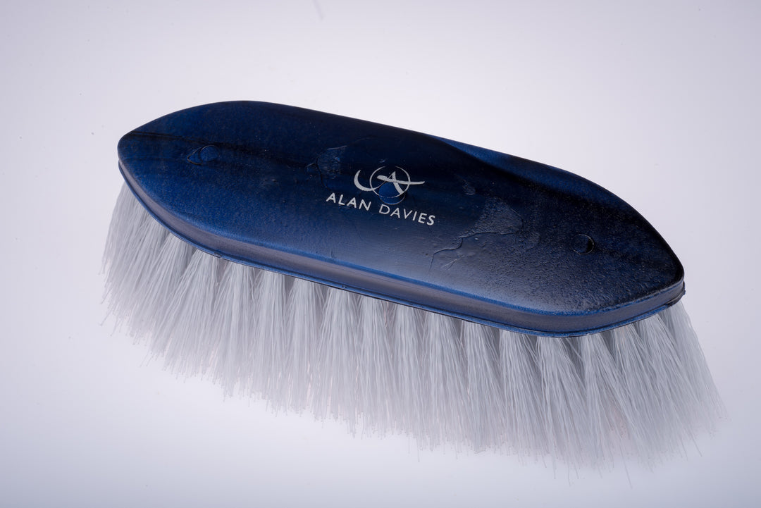 Alan Davies' Essential Pack of brushes